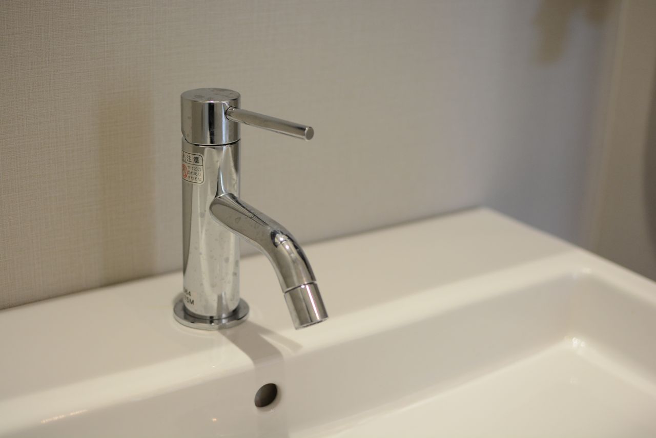 洗面台の水栓。(2017-10-10,共用部,WASHSTAND,2F)