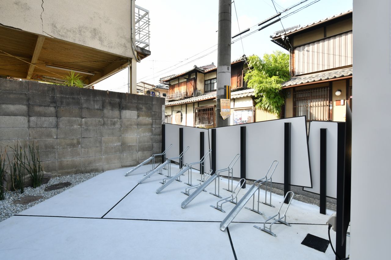 自転車置き場の様子。(2017-10-10,共用部,GARAGE,1F)