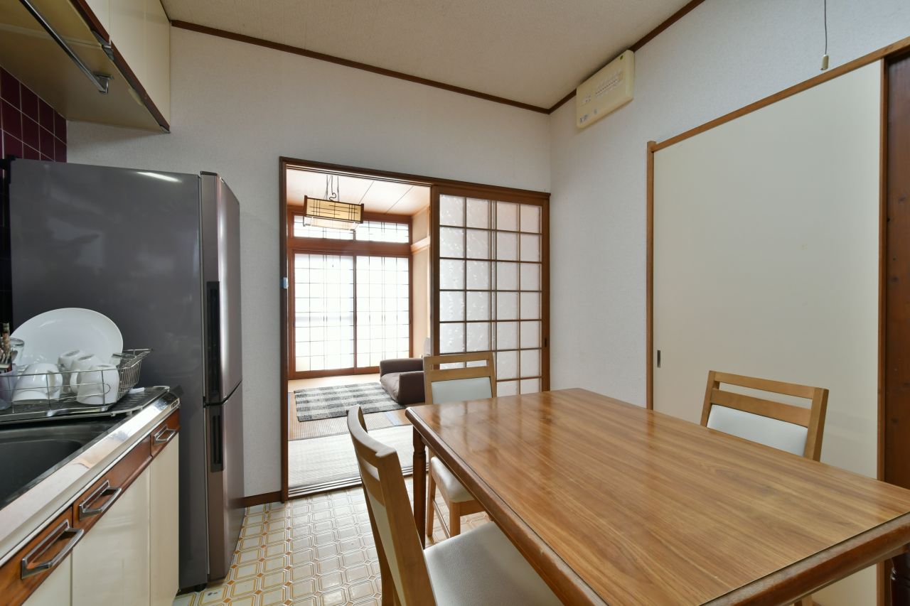 ダイニングの様子2。奥の和室がリビングです。(2017-02-16,共用部,LIVINGROOM,1F)