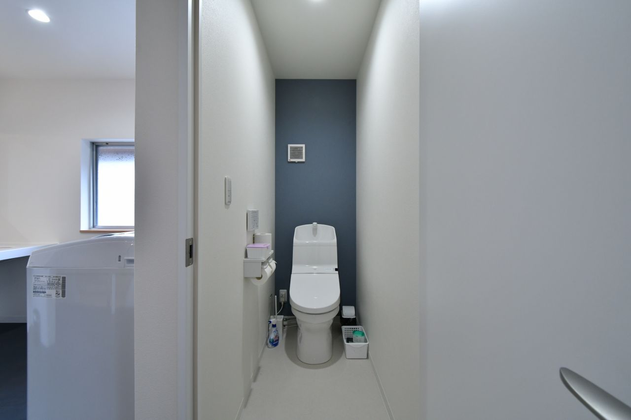 女性専用のウォシュレット付きトイレの様子。(2020-03-05,共用部,TOILET,2F)