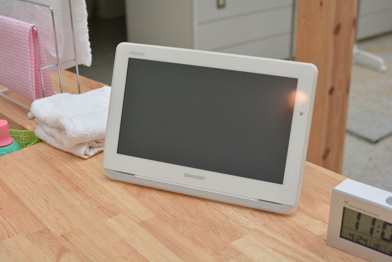 レシピ動画などを見られるタブレット。(2019-04-24,共用部,KITCHEN,1F)