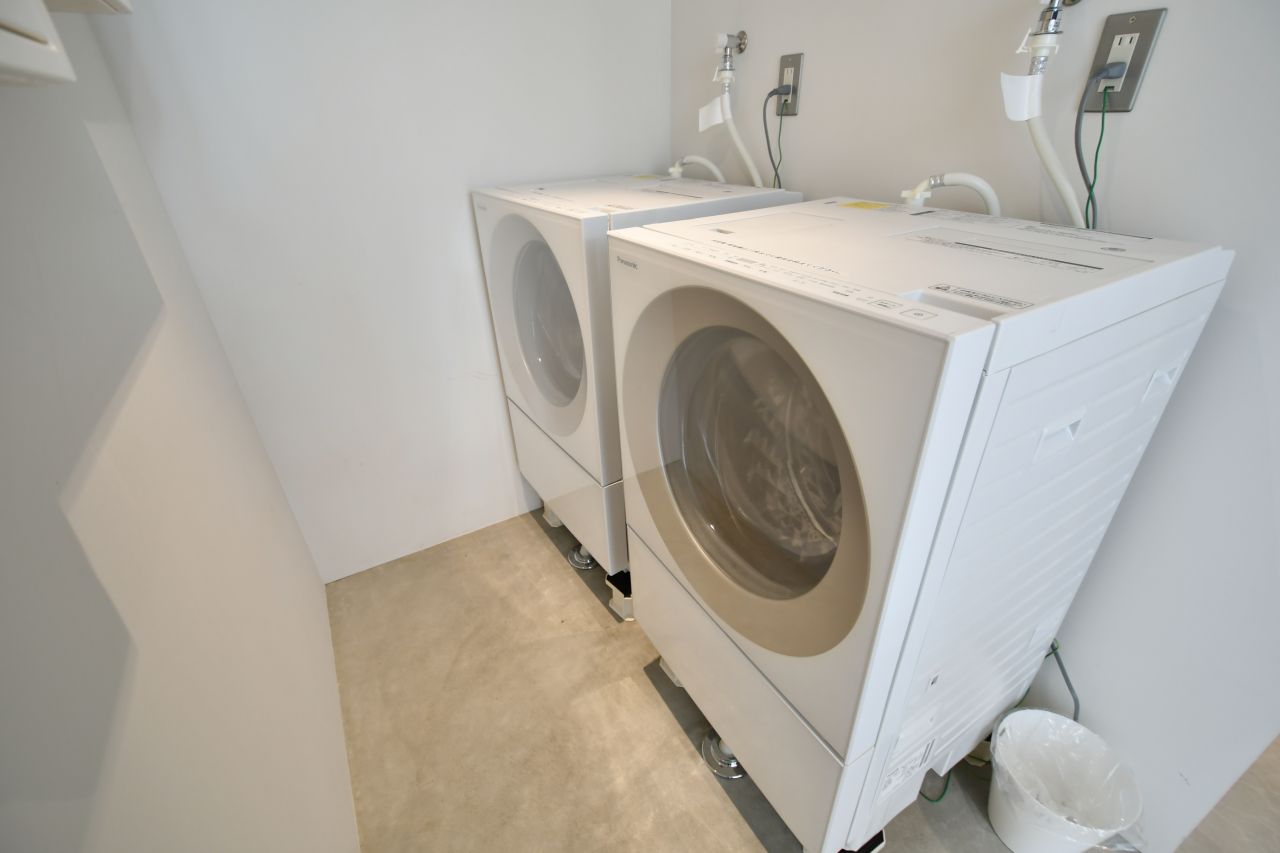 洗濯機は乾燥機能付きです。(2019-04-24,共用部,LAUNDRY,1F)