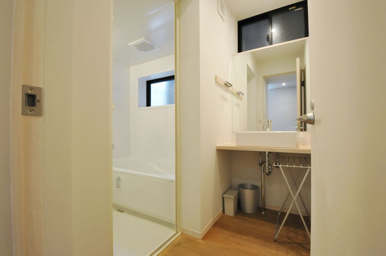 バスルームの脱衣室の様子。(2014-02-03,共用部,BATH,1F)