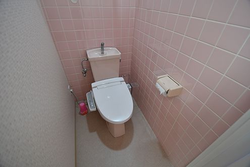 ウォシュレット付きトイレの様子。