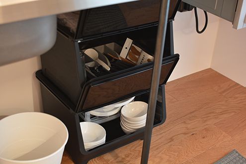 食器は作業台下のボックスに収納されています。(2017-01-17,共用部,KITCHEN,1F)