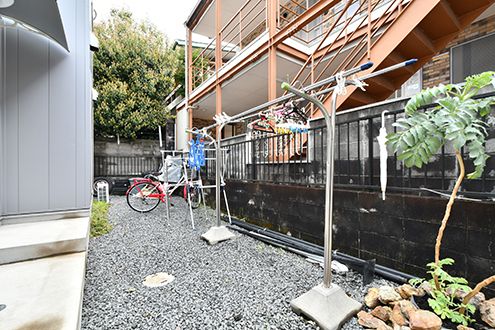 物干し場と駐輪場の様子。(2019-04-11,共用部,GARAGE,1F)