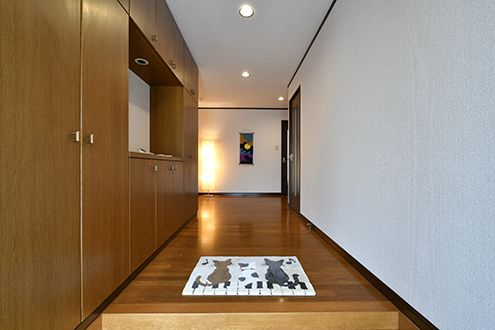 玄関から見た内部の様子。(2017-09-13,周辺環境,ENTRANCE,1F)