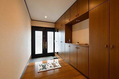 内部から見た玄関周りの様子。(2017-09-13,周辺環境,ENTRANCE,1F)