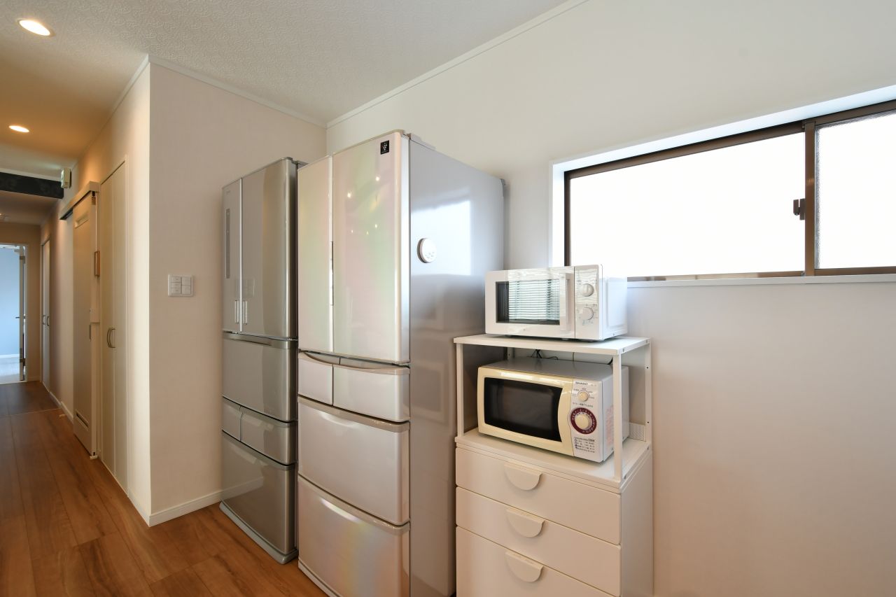 キッチン家電の様子2。(2022-03-10,共用部,KITCHEN,2F)