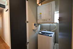 洗濯機と乾燥機の様子。(2022-03-10,共用部,LAUNDRY,2F)