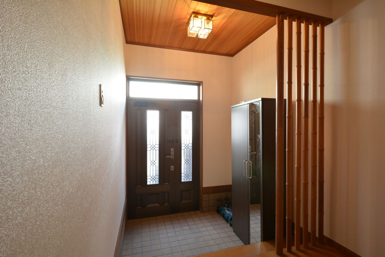 内部から見た玄関の様子。(2015-10-13,周辺環境,ENTRANCE,1F)