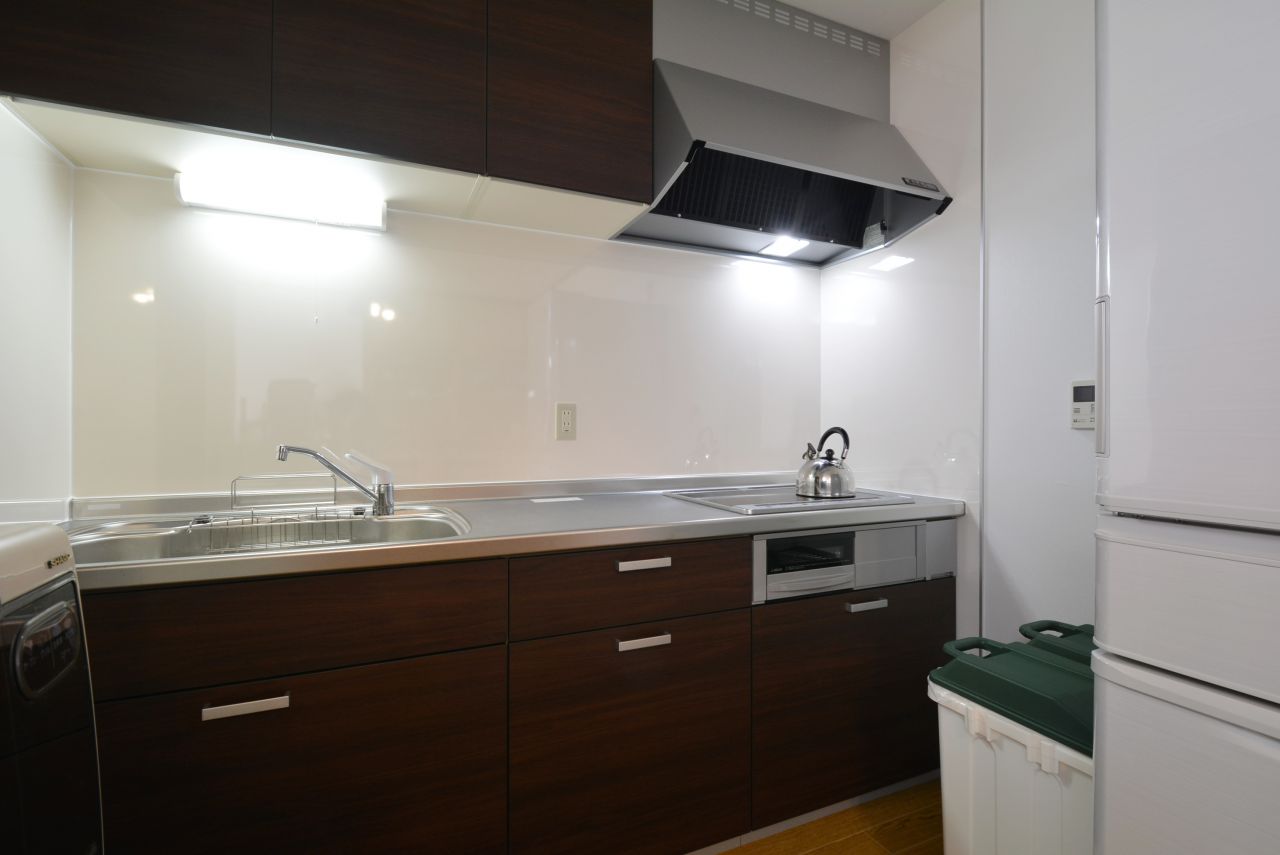 キッチンの様子。(2015-10-13,共用部,KITCHEN,1F)