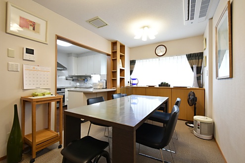 ダイニングの様子。(2016-04-19,共用部,LIVINGROOM,2F)