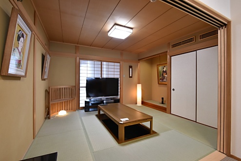 居間の様子。掘りごたつです。(2016-04-19,共用部,LIVINGROOM,2F)