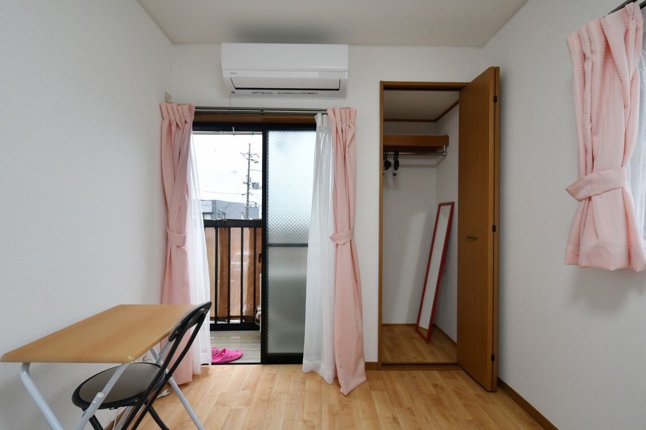 専有部の様子3。ベランダ付きです。（201号室）(2021-07-07,専有部,ROOM,2F)