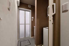 脱衣室の様子。入口はアコーディオンカーテンです。(2020-01-23,共用部,BATH,1F)