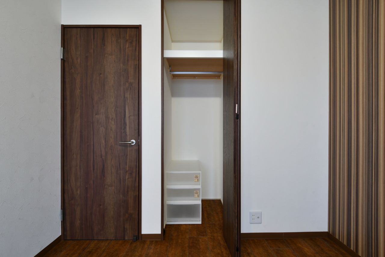 クローゼットの様子。（303号室）(2020-01-23,専有部,ROOM,3F)