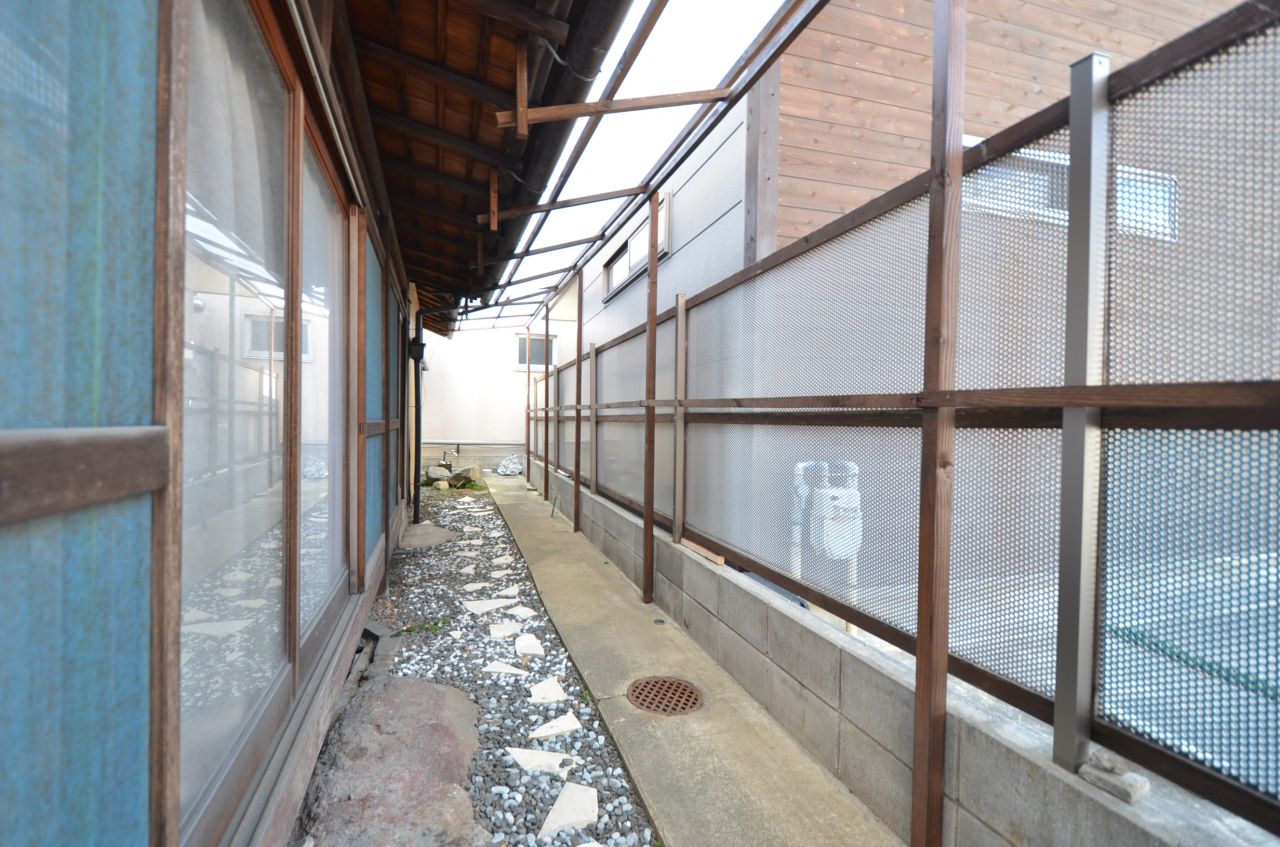 自転車置場の様子。(2016-02-16,共用部,GARAGE,1F)