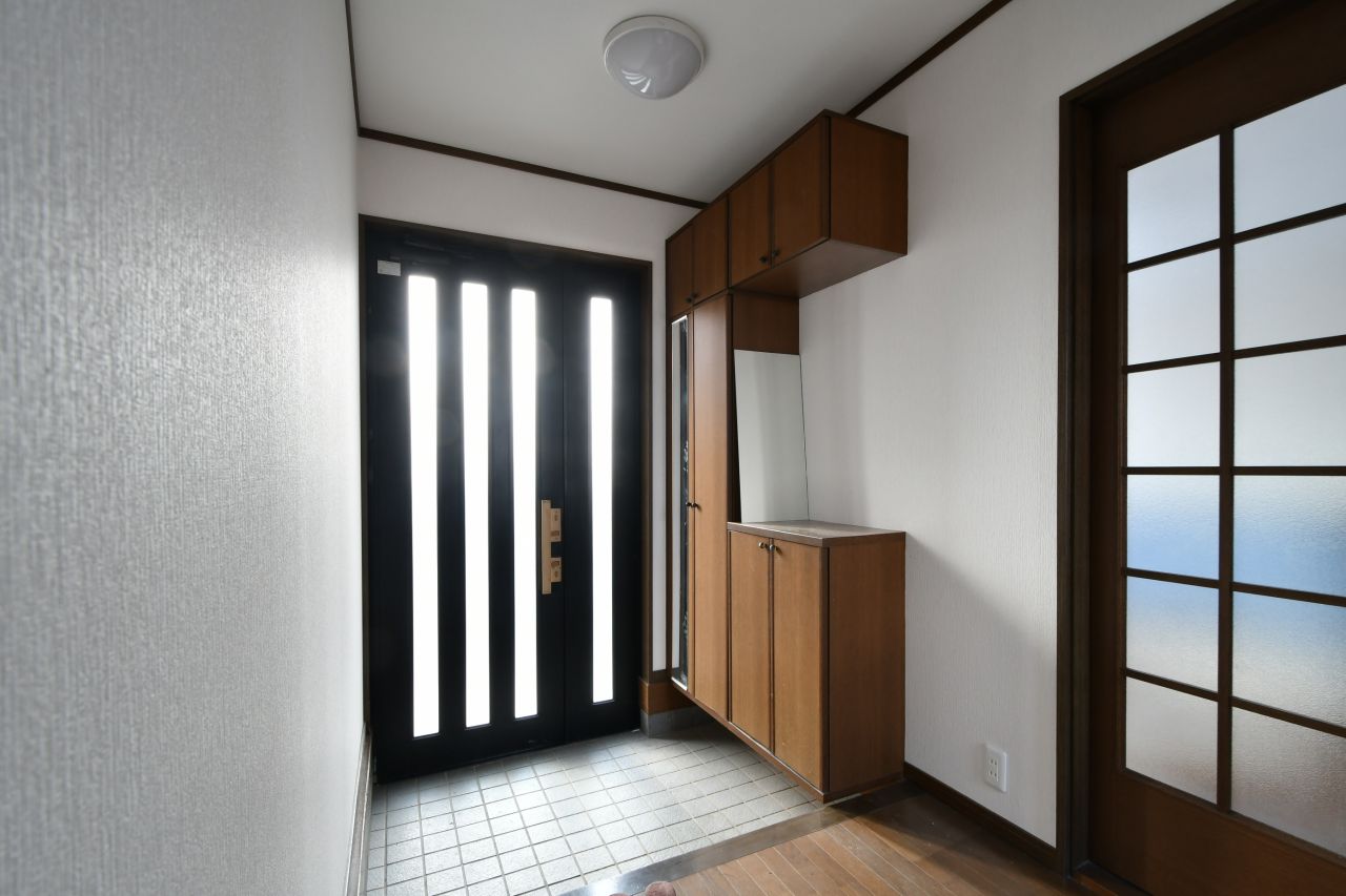 内部から見た玄関の様子。(2019-01-20,周辺環境,ENTRANCE,1F)