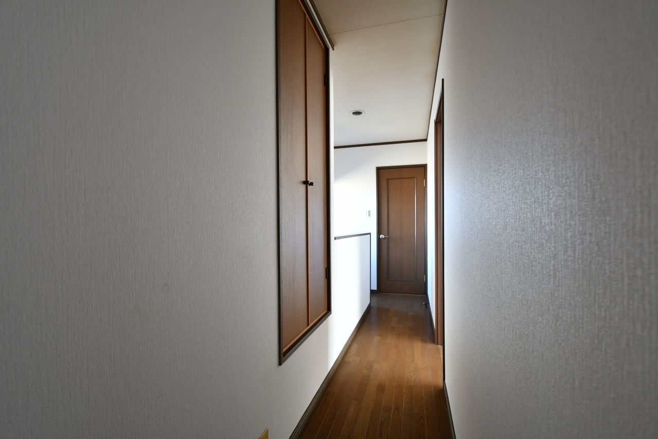 廊下の様子。正面が201号室です。(2019-01-20,共用部,OTHER,2F)