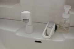 洗面台はシャワー水栓です。(2023-04-10,共用部,WASHSTAND,1F)