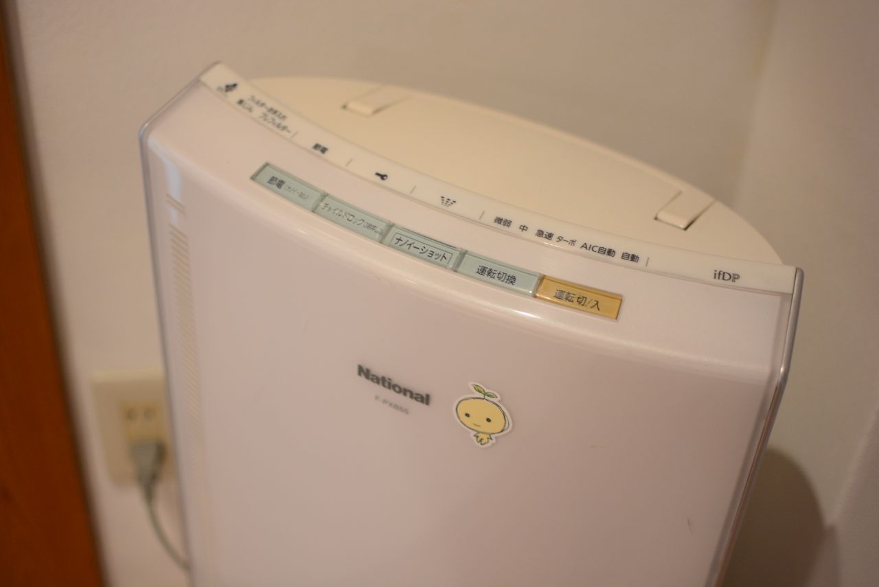 空気清浄機が設置されています。(2017-11-14,共用部,LIVINGROOM,2F)