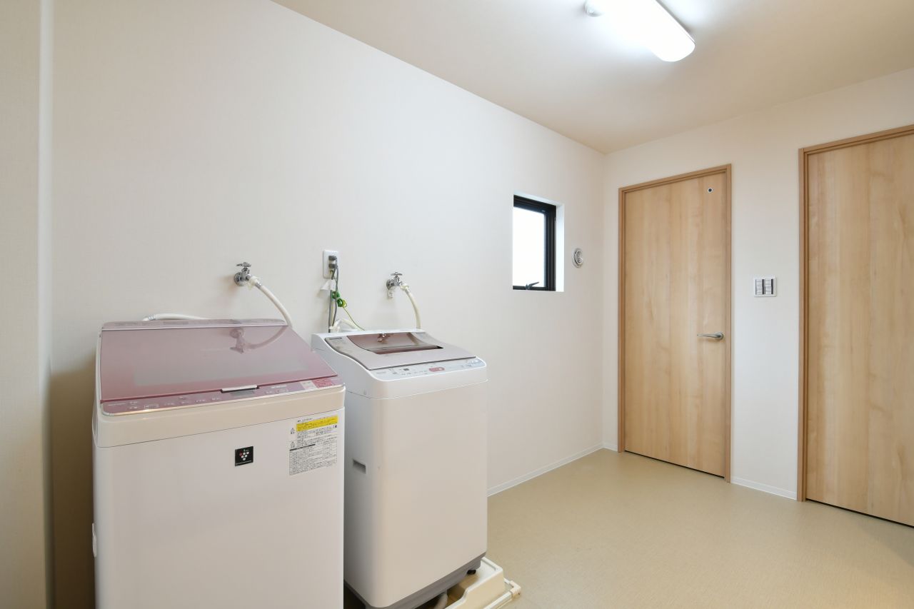 ランドリースペースの様子。(2017-11-14,共用部,LAUNDRY,2F)