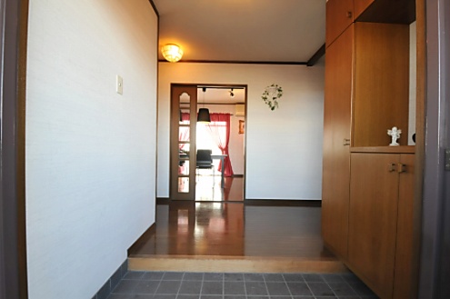 正面玄関から見た内部の様子。(2010-10-10,周辺環境,ENTRANCE,7F)