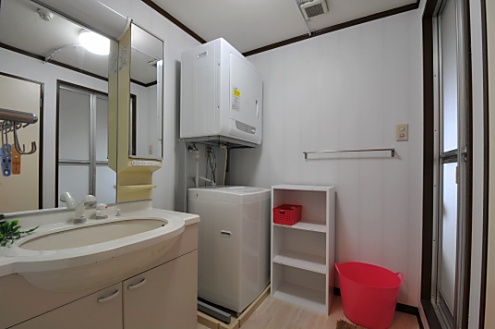 洗濯機、乾燥機の様子。(2011-05-29,共用部,LAUNDRY,7F)