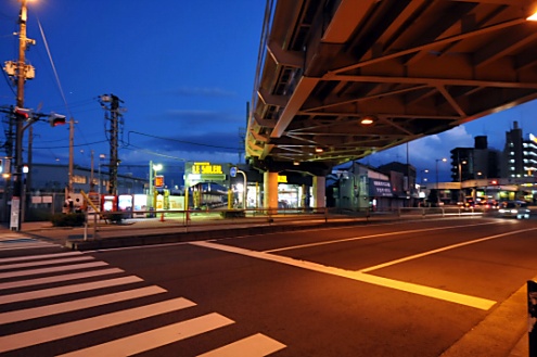 JR関西本線・東部市場前駅からシェアハウスへ向かう道の様子。(2013-01-31,共用部,ENVIRONMENT,1F)