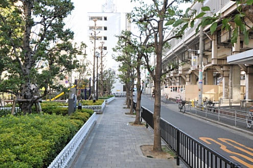 JR関西本線・東部市場前の様子2。(2013-01-31,共用部,ENVIRONMENT,1F)