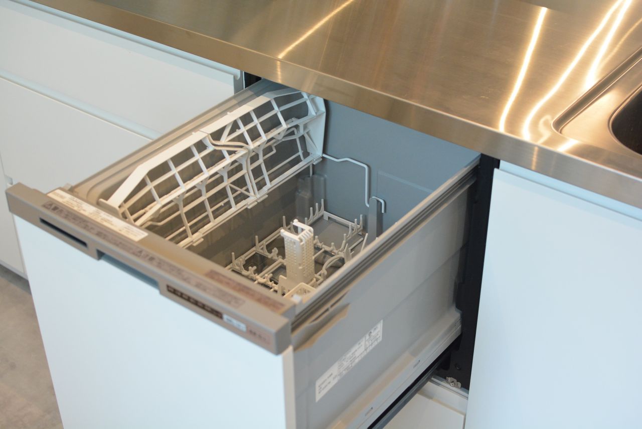 食器洗浄機の様子。|1F キッチン