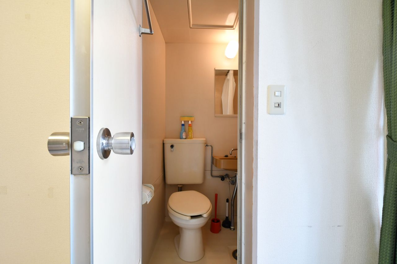 ユニットバスの様子。（403号室）(2017-08-30,専有部,ROOM,4F)