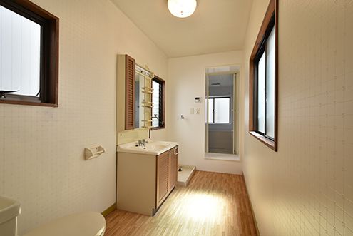 専有部内の水まわり設備の様子。（201号室）(2016-07-04,専有部,ROOM,2F)