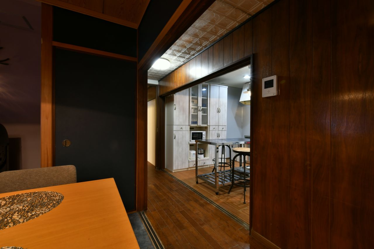 リビングの隣がキッチンです。(2019-01-17,共用部,LIVINGROOM,1F)