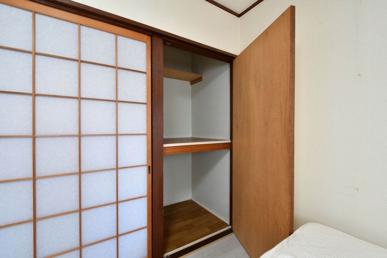 収納の様子。（205号室）(2022-02-17,専有部,ROOM,2F)