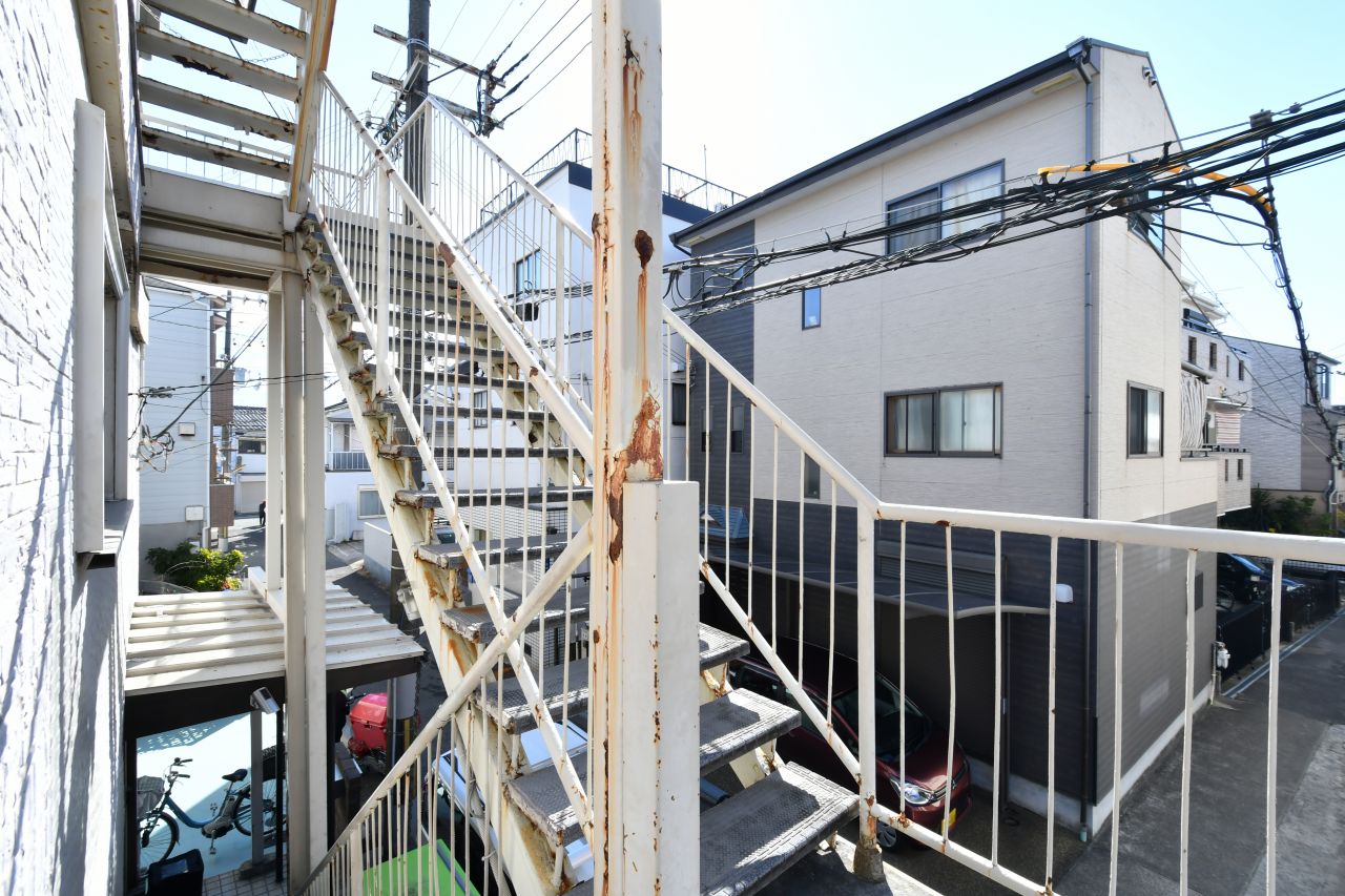 外階段の様子。(2022-02-17,共用部,OTHER,2F)