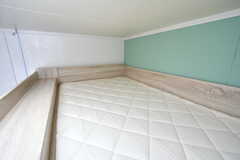 ベッドは上部にあります。（301号室）(2022-02-17,専有部,ROOM,3F)
