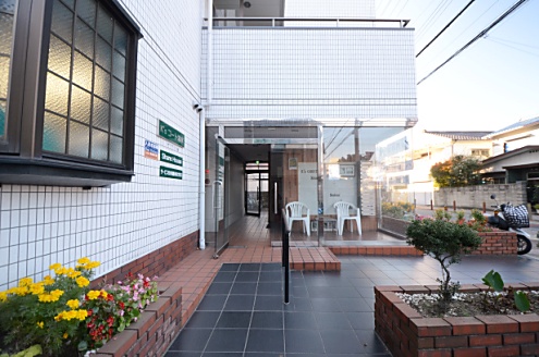 マンションのエントランス。(2015-12-07,周辺環境,ENTRANCE,1F)