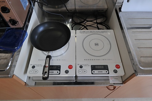 IHコンロの様子。(2011-08-08,共用部,KITCHEN,5F)