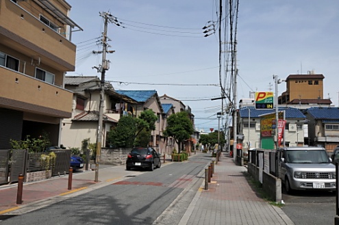 大阪市営地下鉄今里筋線・清水駅からシェアハウスへ向かう道の様子。(2011-08-08,共用部,ENVIRONMENT,1F)