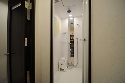 シャワールームの様子。(2013-04-30,共用部,BATH,1F)