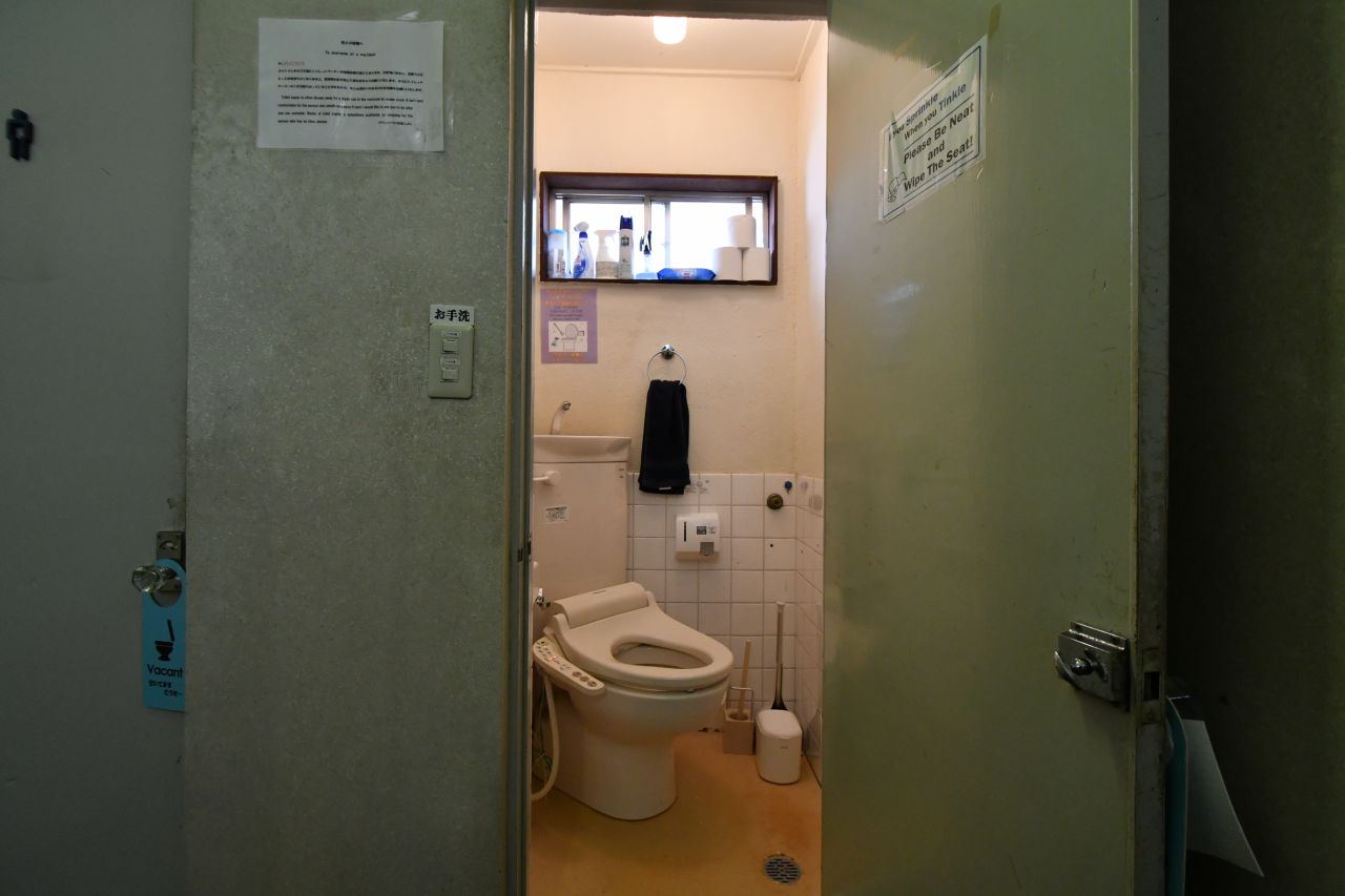 女性専用トイレの様子。ウォシュレット付きです。(2020-06-27,共用部,TOILET,3F)