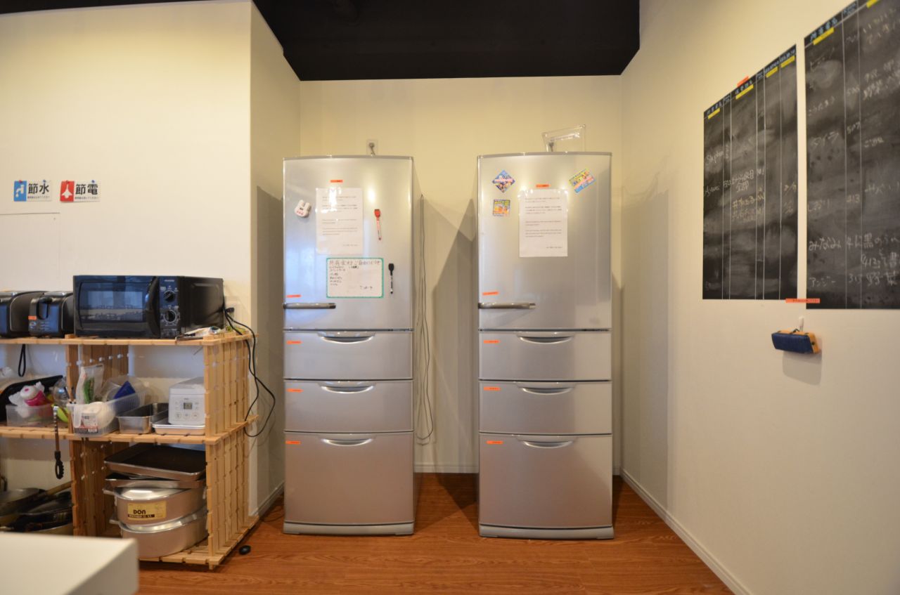 共用冷蔵庫の様子。(2015-09-01,共用部,KITCHEN,2F)