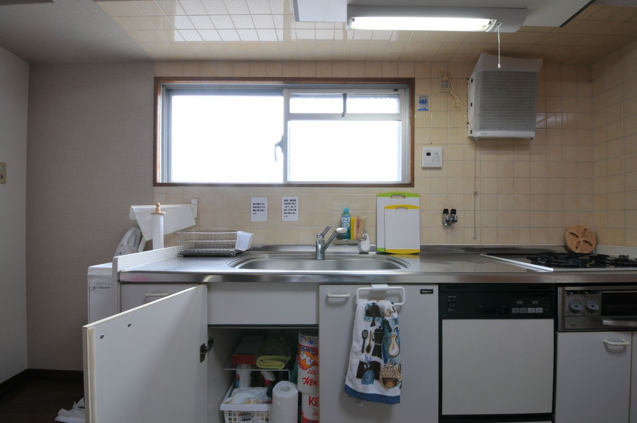 シンク下には、備品が保管されています。(2012-07-13,共用部,KITCHEN,6F)