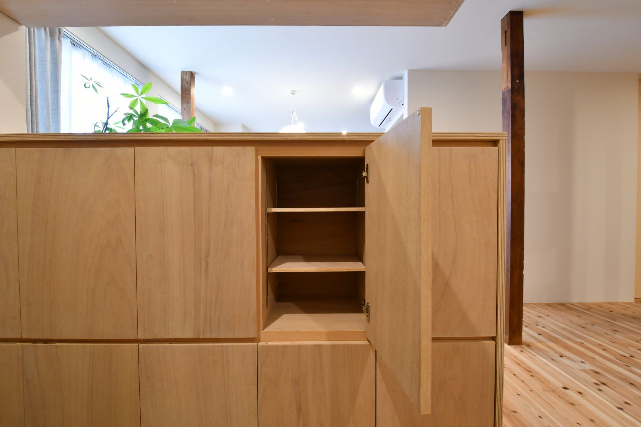 靴箱は部屋ごとに扉1枚分使えます。(2022-04-01,周辺環境,ENTRANCE,1F)
