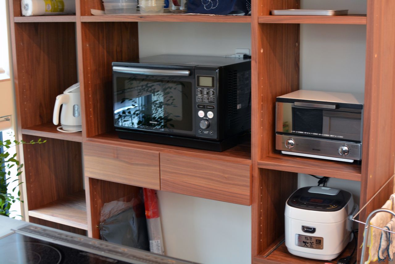 キッチン家電の様子。(2022-04-01,共用部,KITCHEN,1F)