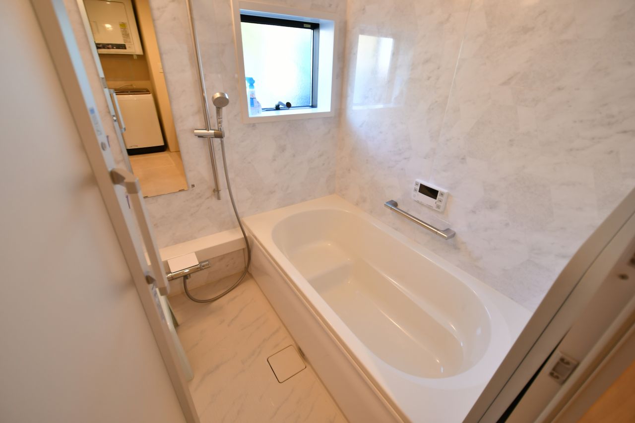 バスルームの様子。(2022-04-01,共用部,BATH,1F)