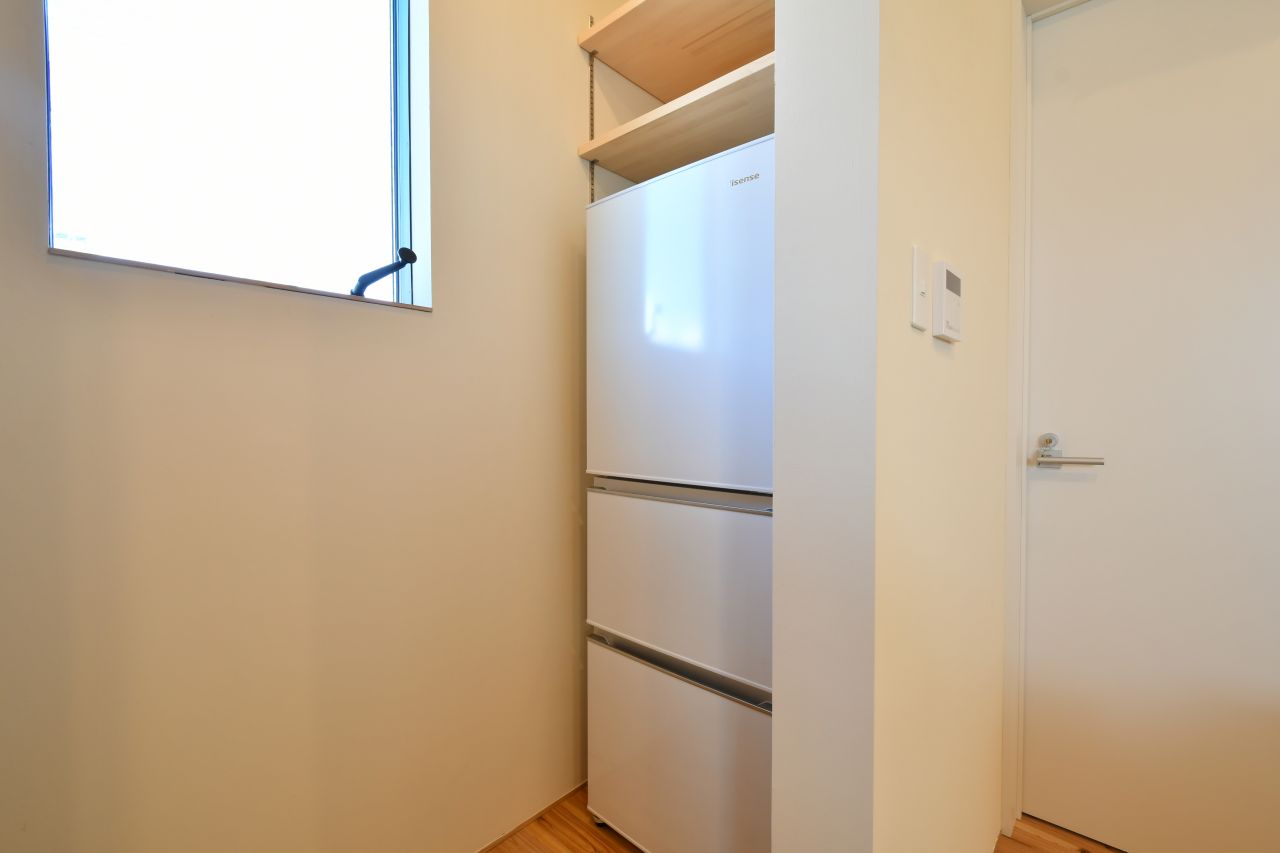 冷蔵庫の様子。(2022-04-01,共用部,KITCHEN,2F)
