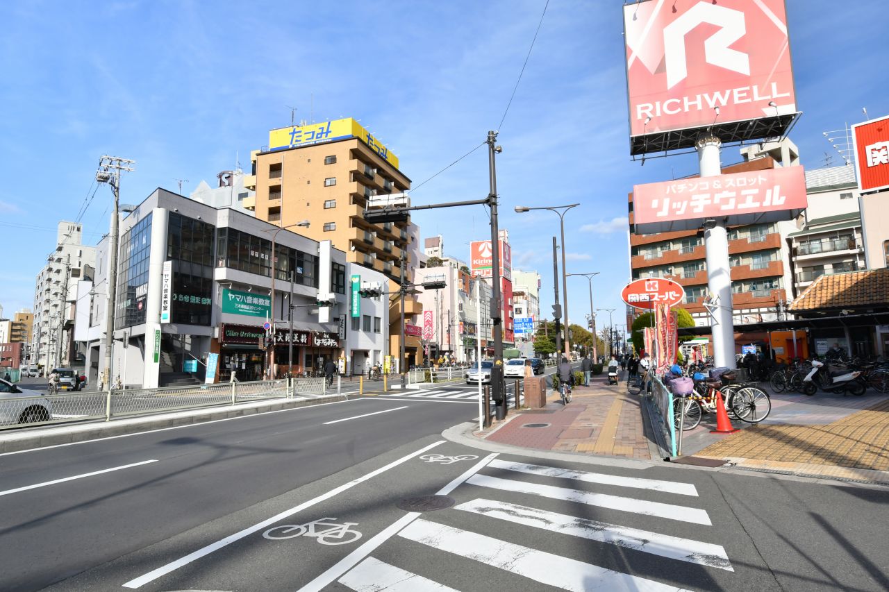 駅周辺にはスーパーや飲食店があります。(2022-04-01,共用部,ENVIRONMENT,1F)